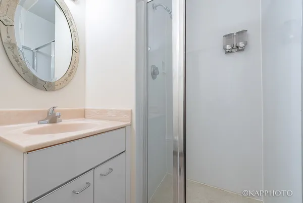 $3,250 | 900 North Lake Shore Drive, Unit 702, Chicago, IL 60611