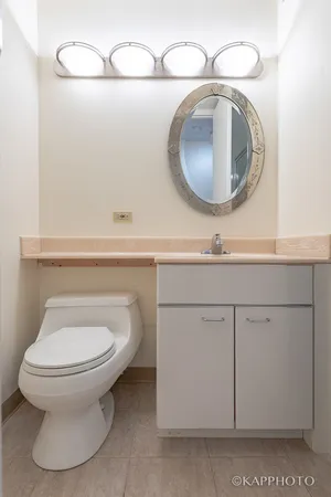 $3,250 | 900 North Lake Shore Drive, Unit 702, Chicago, IL 60611
