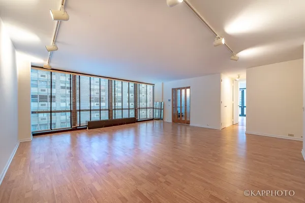 $3,250 | 900 North Lake Shore Drive, Unit 702, Chicago, IL 60611