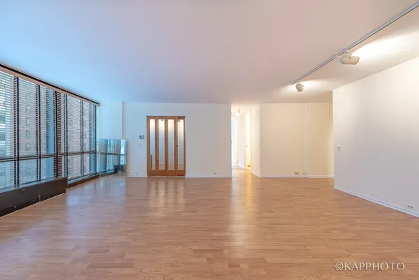 $3,250 | 900 North Lake Shore Drive, Unit 702, Chicago, IL 60611