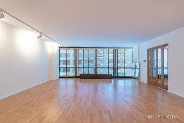 $3,250 | 900 North Lake Shore Drive, Unit 702, Chicago, IL 60611