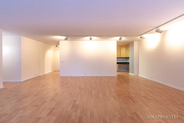 $3,250 | 900 North Lake Shore Drive, Unit 702, Chicago, IL 60611