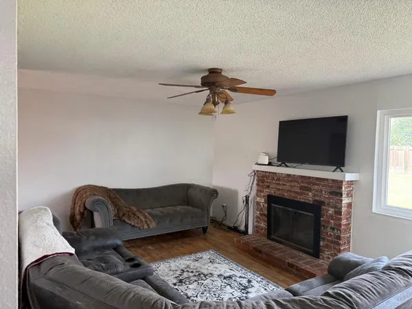 $425,000 | 1125 Athens Avenue, Modesto, CA 95350