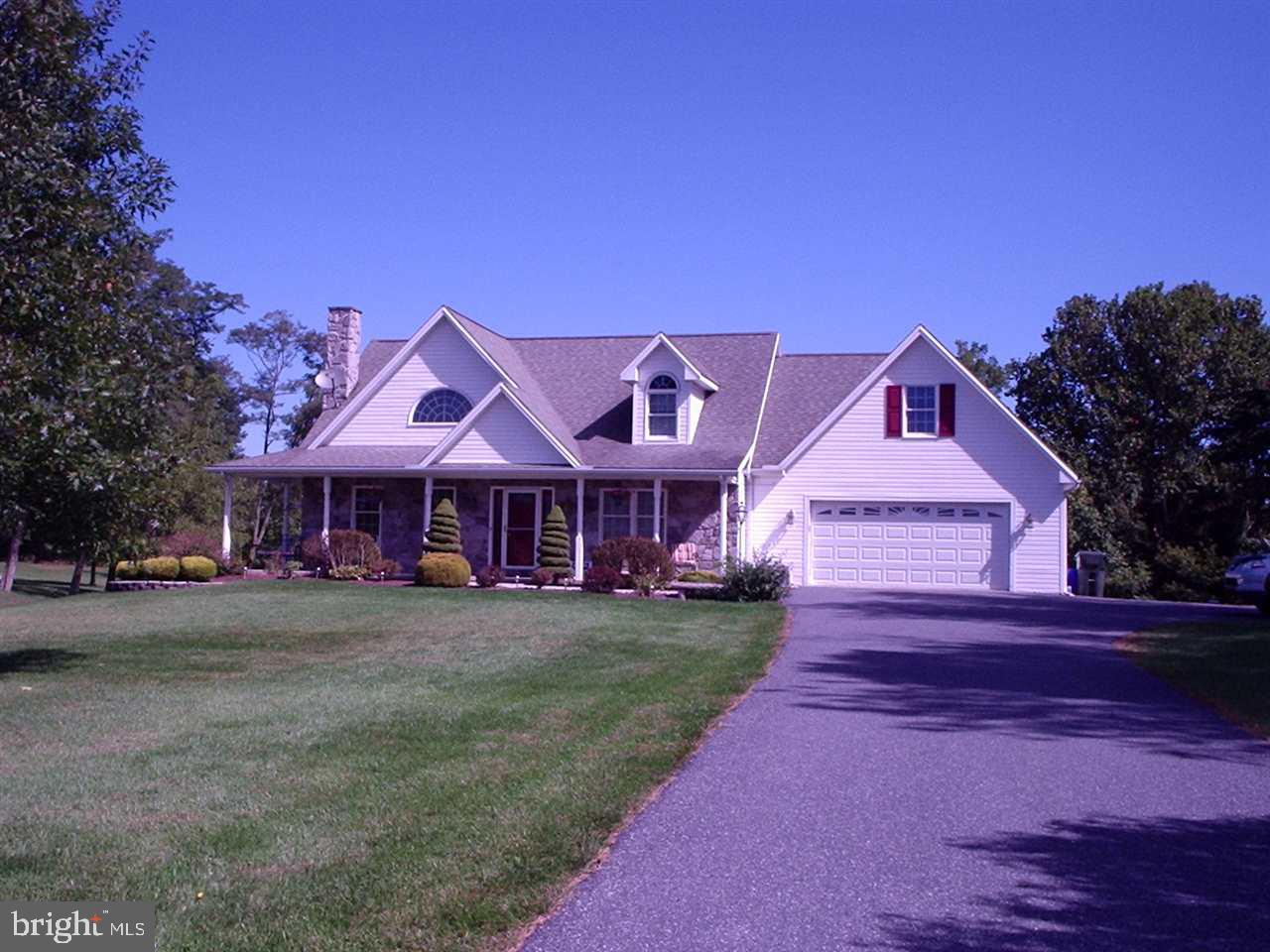 1045 County Line Road Dillsburg, PA 17019 - Photo 1 of 23 Gallery Image 1