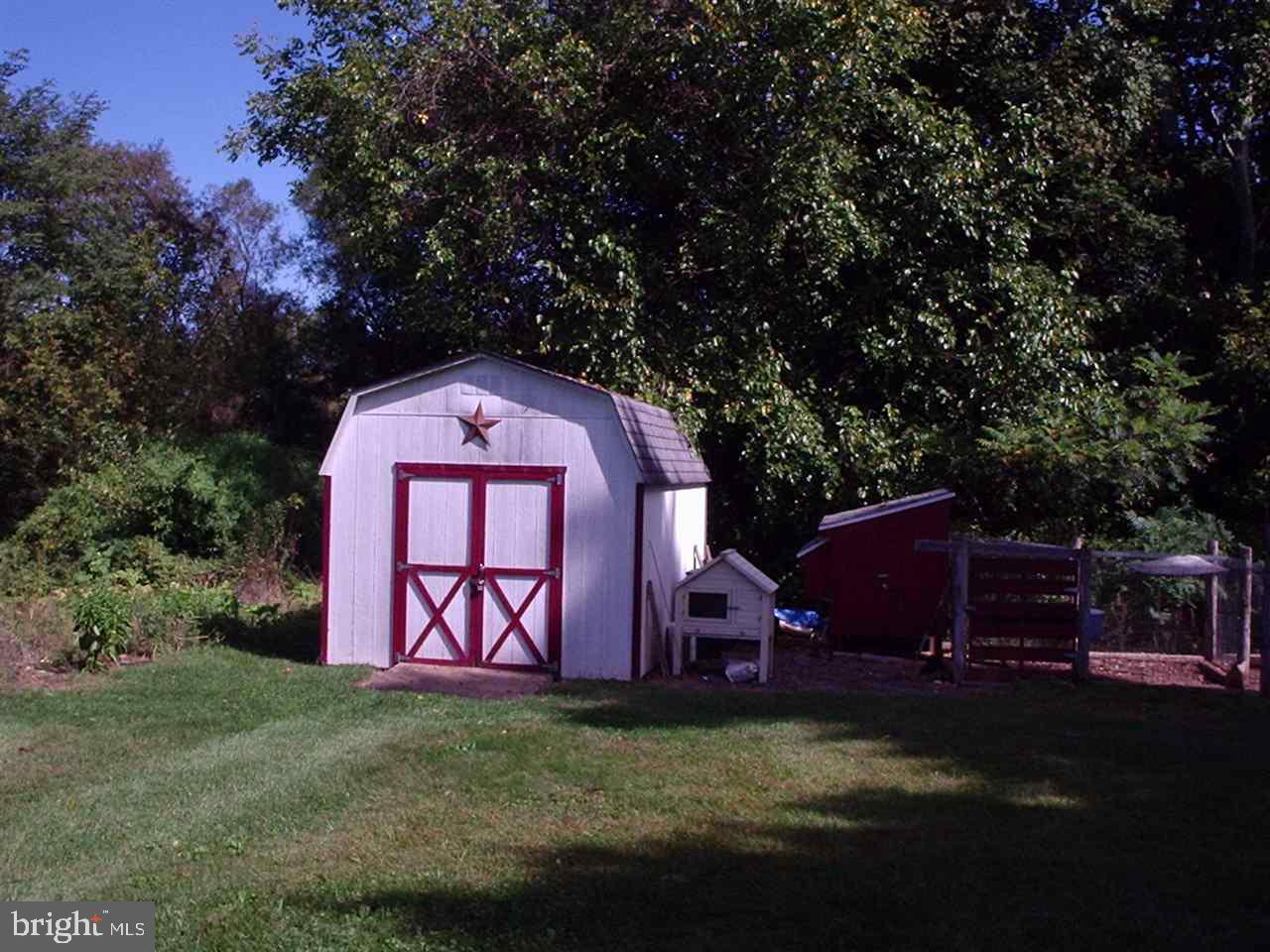 1045 County Line Road Dillsburg, PA 17019 - Photo 5 of 23 Gallery Image 5