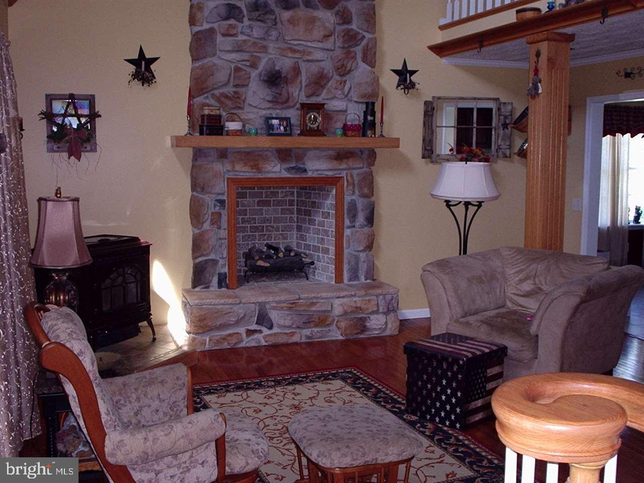 1045 County Line Road Dillsburg, PA 17019 - Photo 7 of 23 Gallery Image 7