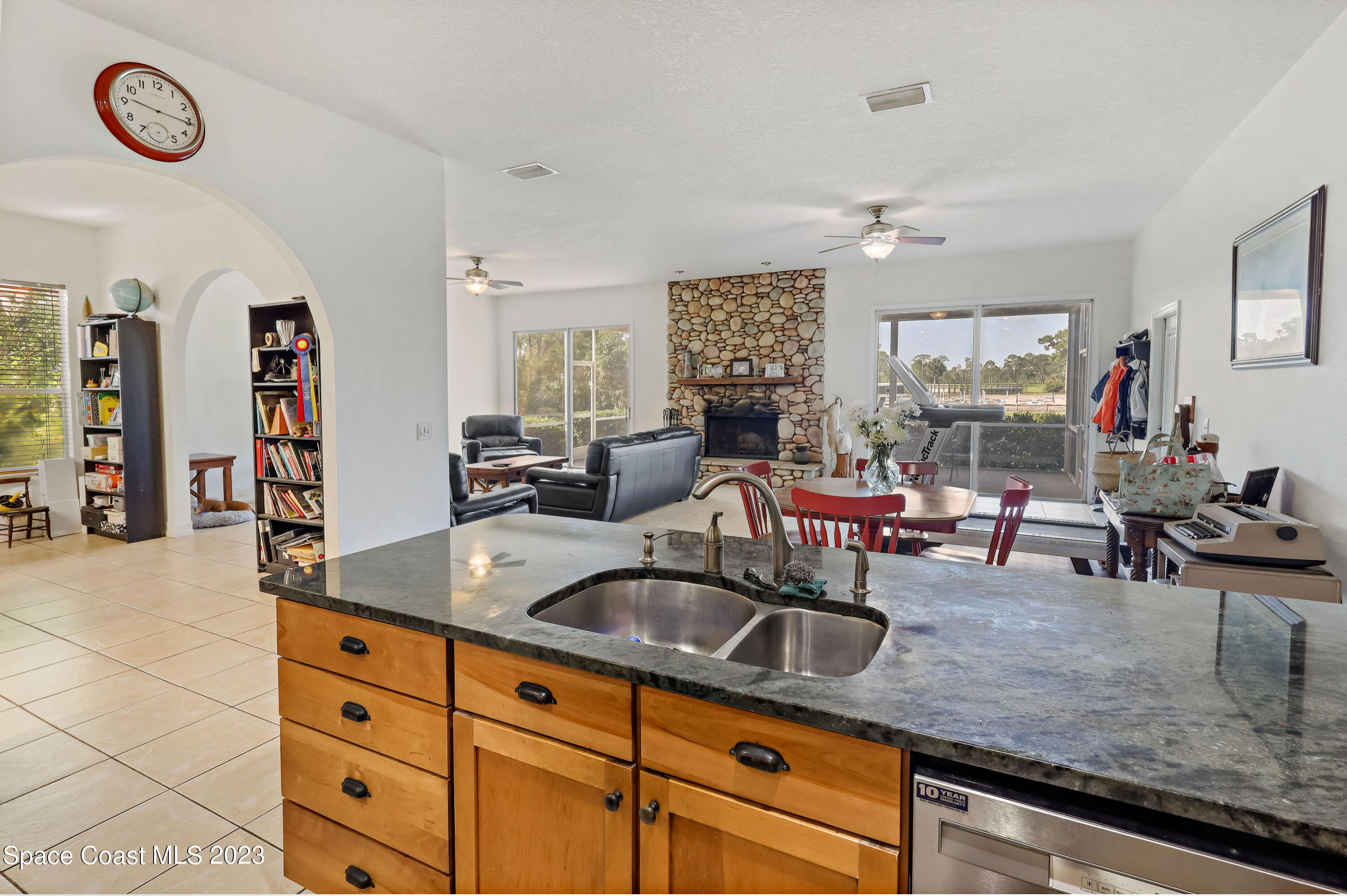 665 Grant Road Palm Bay, FL 32909 - Photo 7 of 29 4Q9A9481