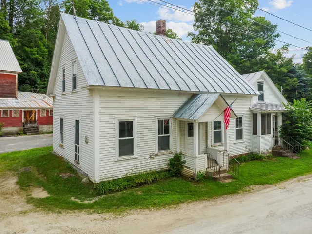 $239,000 | 18 Oak Chapel Road, Bridgewater, VT 05035