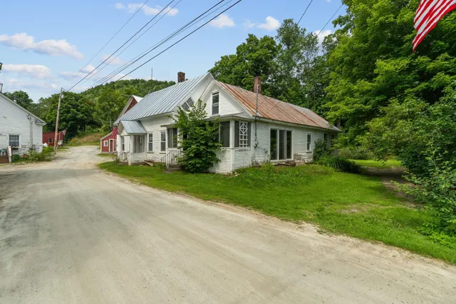 $239,000 | 18 Oak Chapel Road, Bridgewater, VT 05035