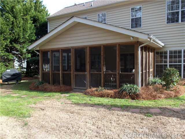 321 River Banks Road Matthews, NC 28105 - Photo 4 of 16 Gallery Image 4