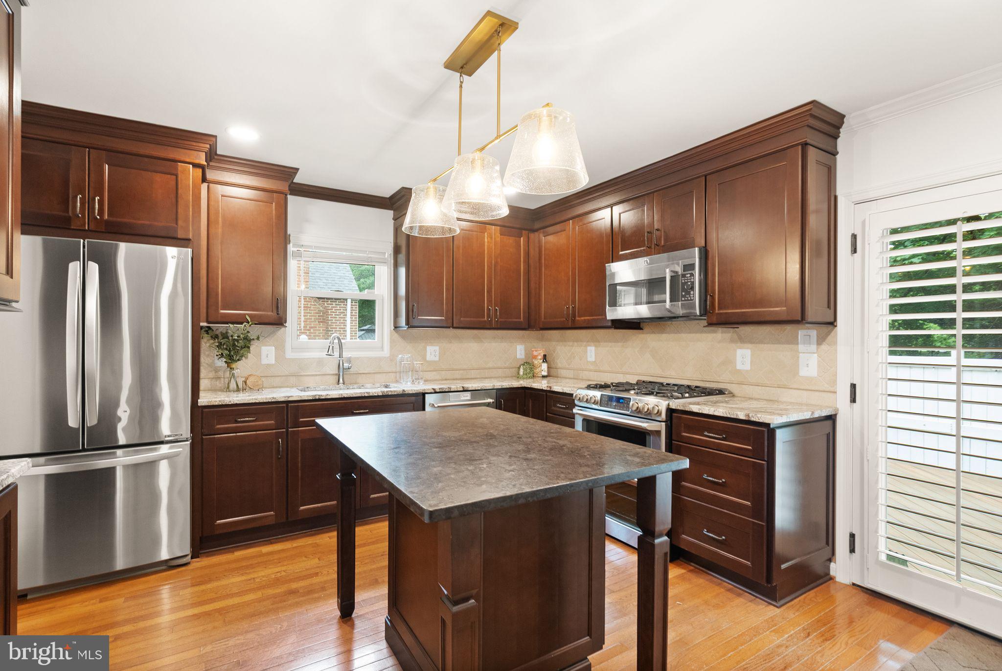 12056 Edgemere Circle Reston, VA 20190 - Photo 26 of 64