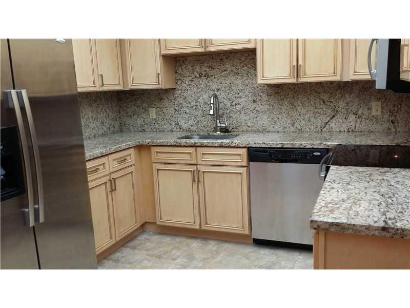 491 Racquet Club Road, Unit 306 Weston, FL 33326 - Photo 3 of 15 Kitchen