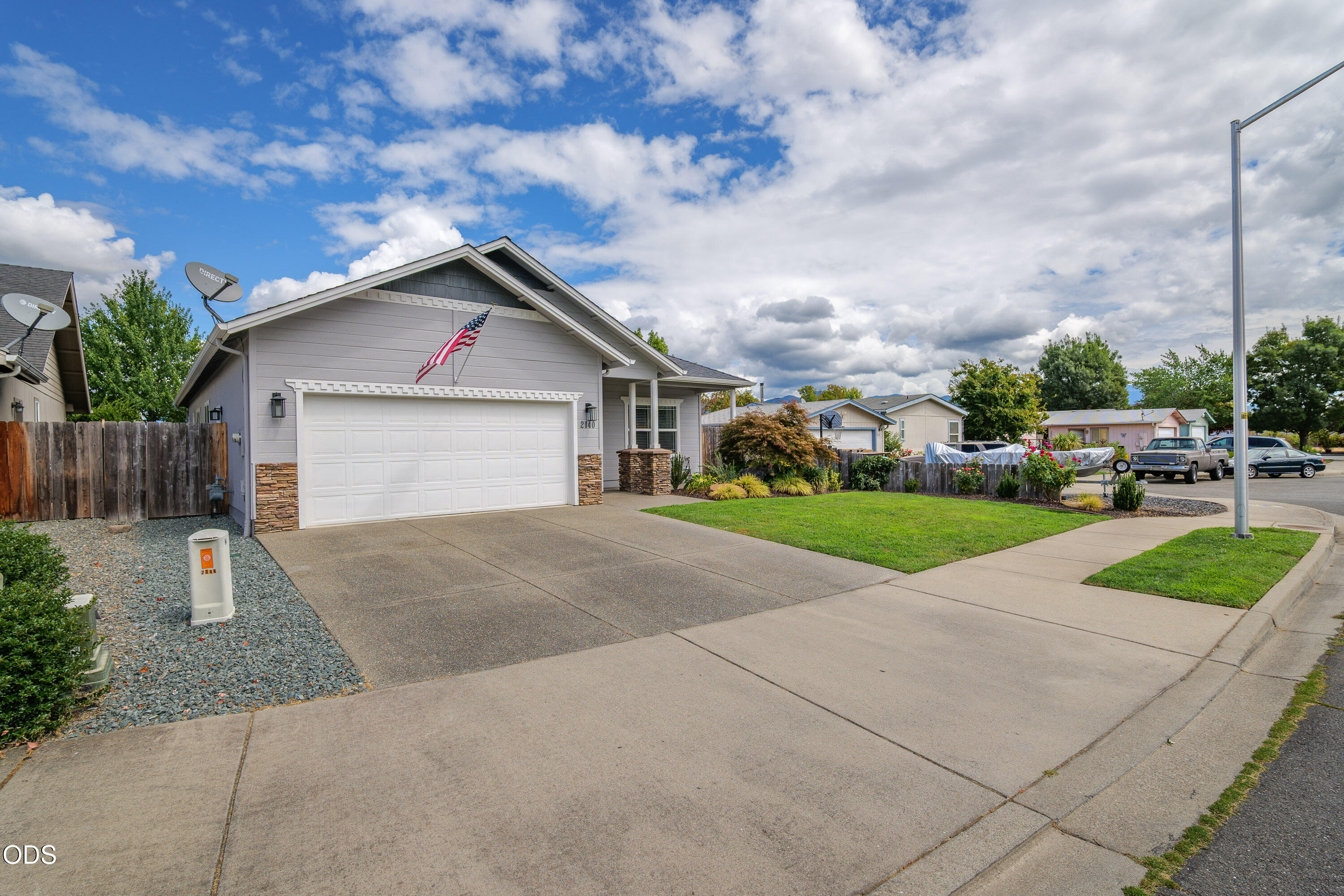 2140 Southwest Nick Way Grants Pass, OR 97527 - Photo 35 of 39