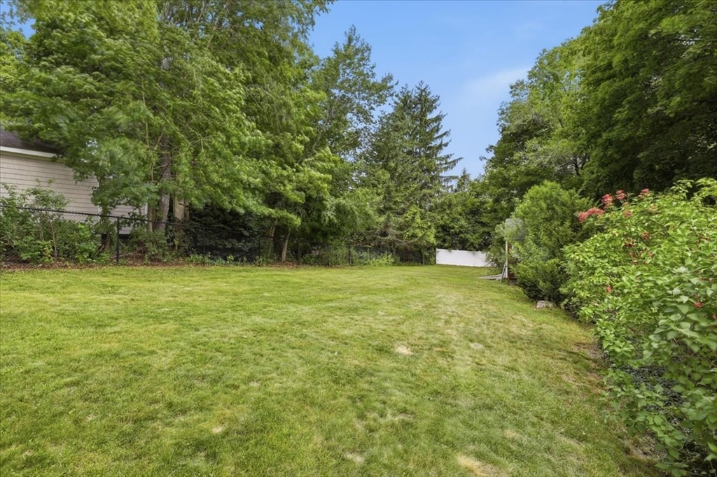 19 West Elm Street Townsend, MA 01474 - Photo 7 of 35