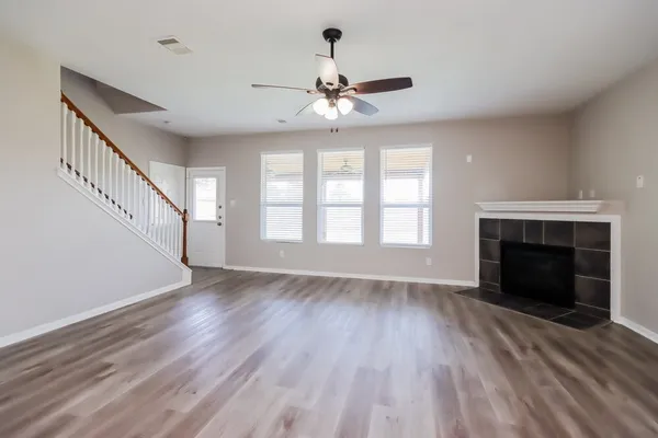 $2,265 | 5222 Rio Drive, Baytown, TX 77521