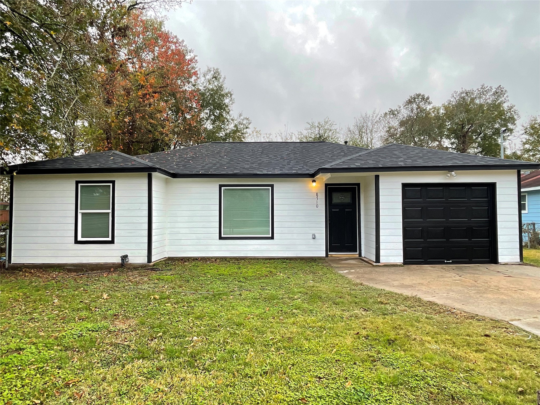 8710 Caddo Road Houston, TX 77078 - Photo 2 of 15