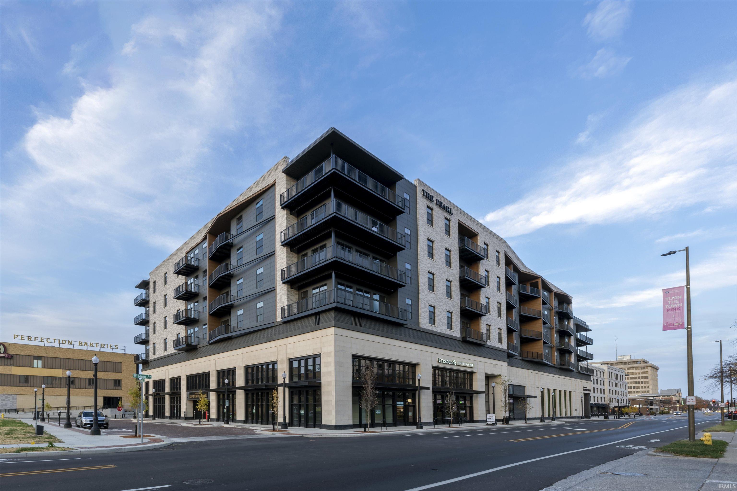 647 Webster Street Fort Wayne, IN 46802 - Photo 1 of 24