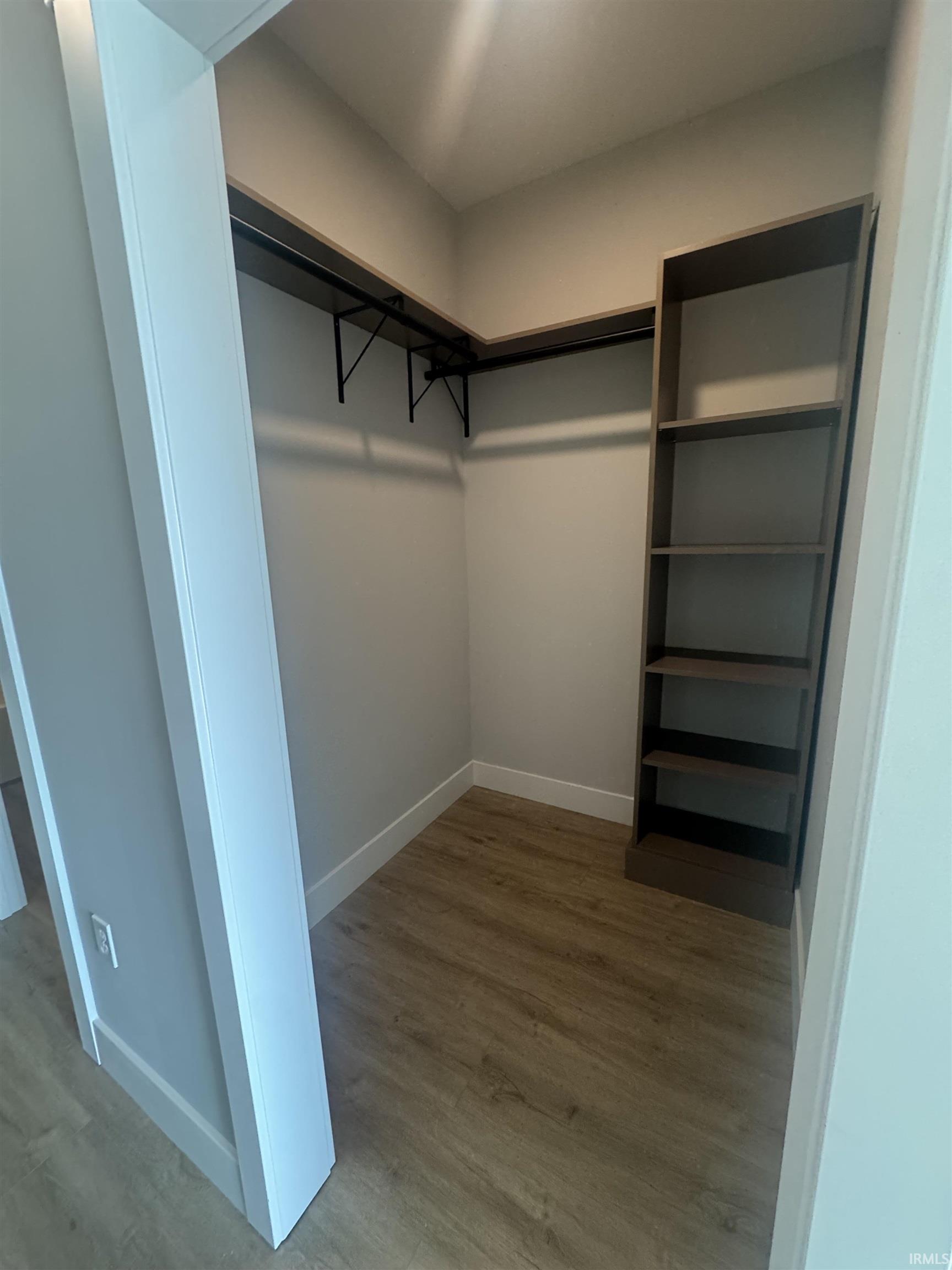 647 Webster Street Fort Wayne, IN 46802 - Photo 8 of 24