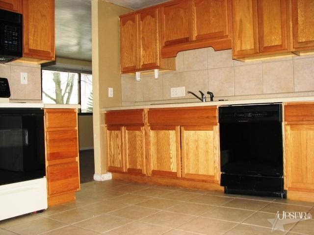 7105 Eby Road Fort Wayne, IN 46835 - Photo 2 of 28