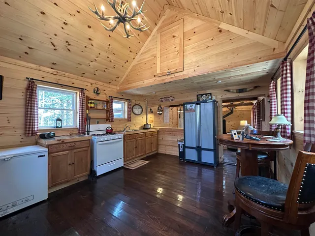 $259,900 | 201 Pudvah Hill Road, Bakersfield, VT 05450