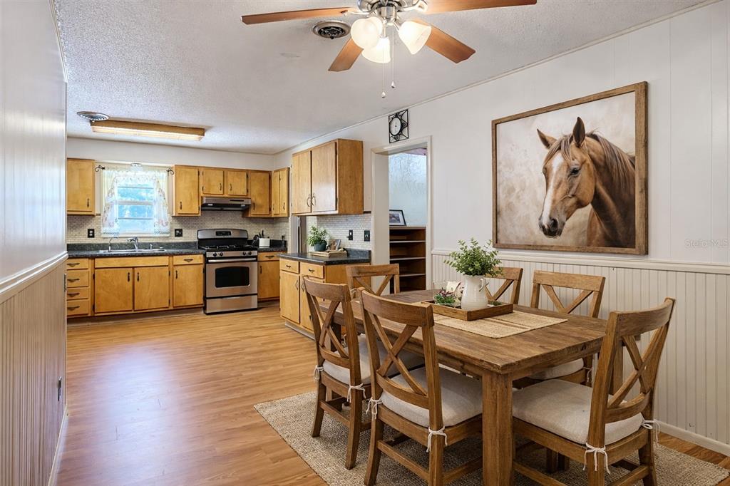 3040 Northeast 97th Street Road Anthony, FL 32617 - Photo 13 of 65