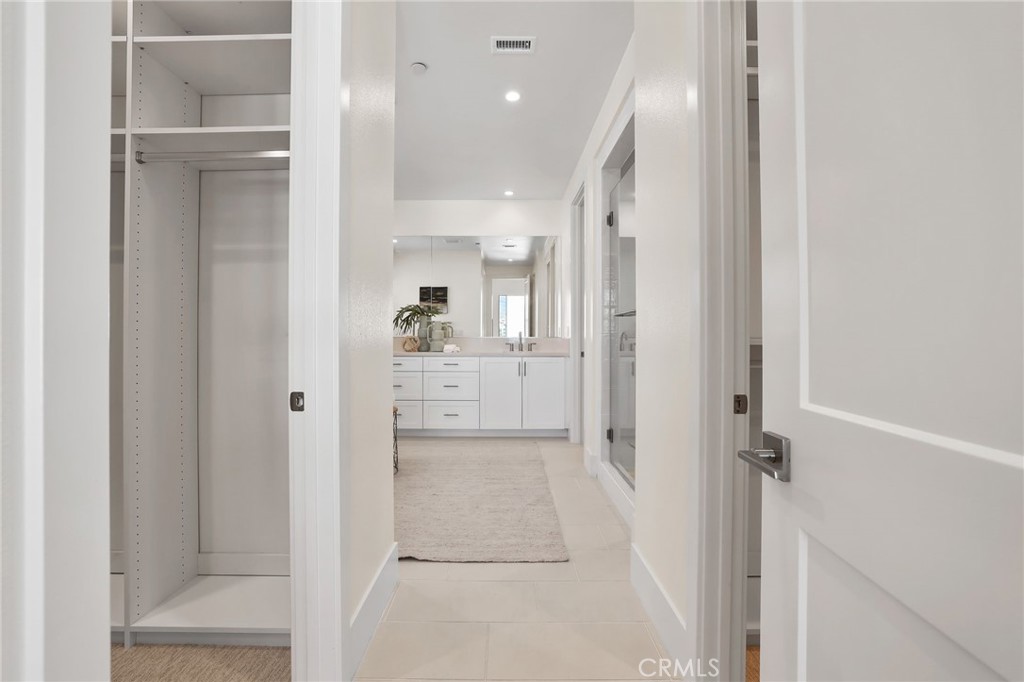 107 Orbit Irvine, CA 92618 - Photo 32 of 46