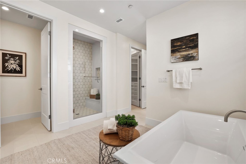 107 Orbit Irvine, CA 92618 - Photo 35 of 46