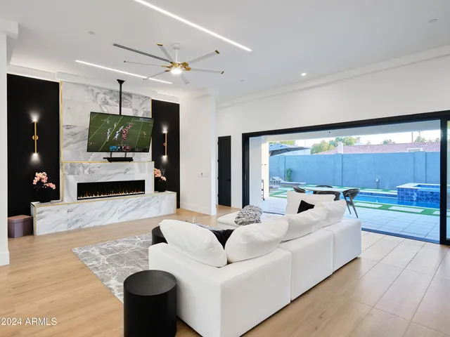 $14,995 | 7707 East 3rd Street, Scottsdale, AZ 85251