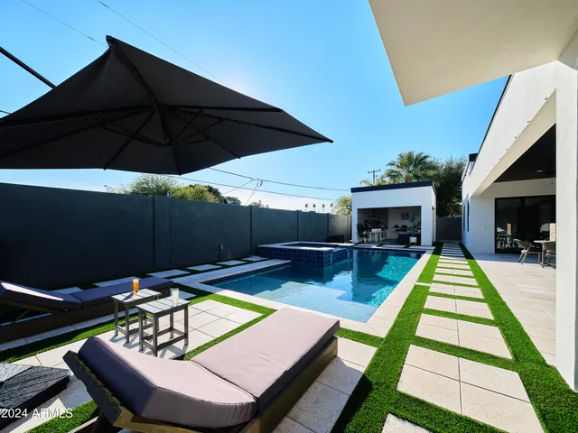 $14,995 | 7707 East 3rd Street, Scottsdale, AZ 85251