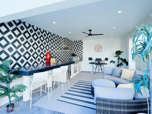 $14,995 | 7707 East 3rd Street, Scottsdale, AZ 85251