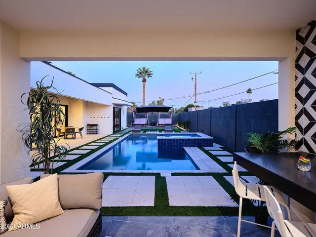 $14,995 | 7707 East 3rd Street, Scottsdale, AZ 85251