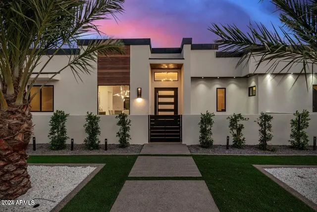 $14,995 | 7707 East 3rd Street, Scottsdale, AZ 85251