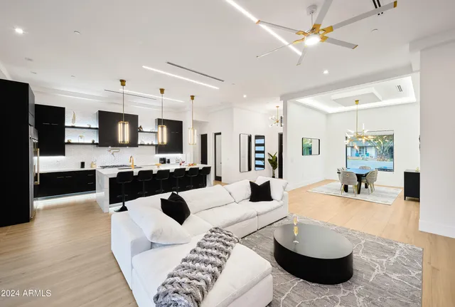 $14,995 | 7707 East 3rd Street, Scottsdale, AZ 85251