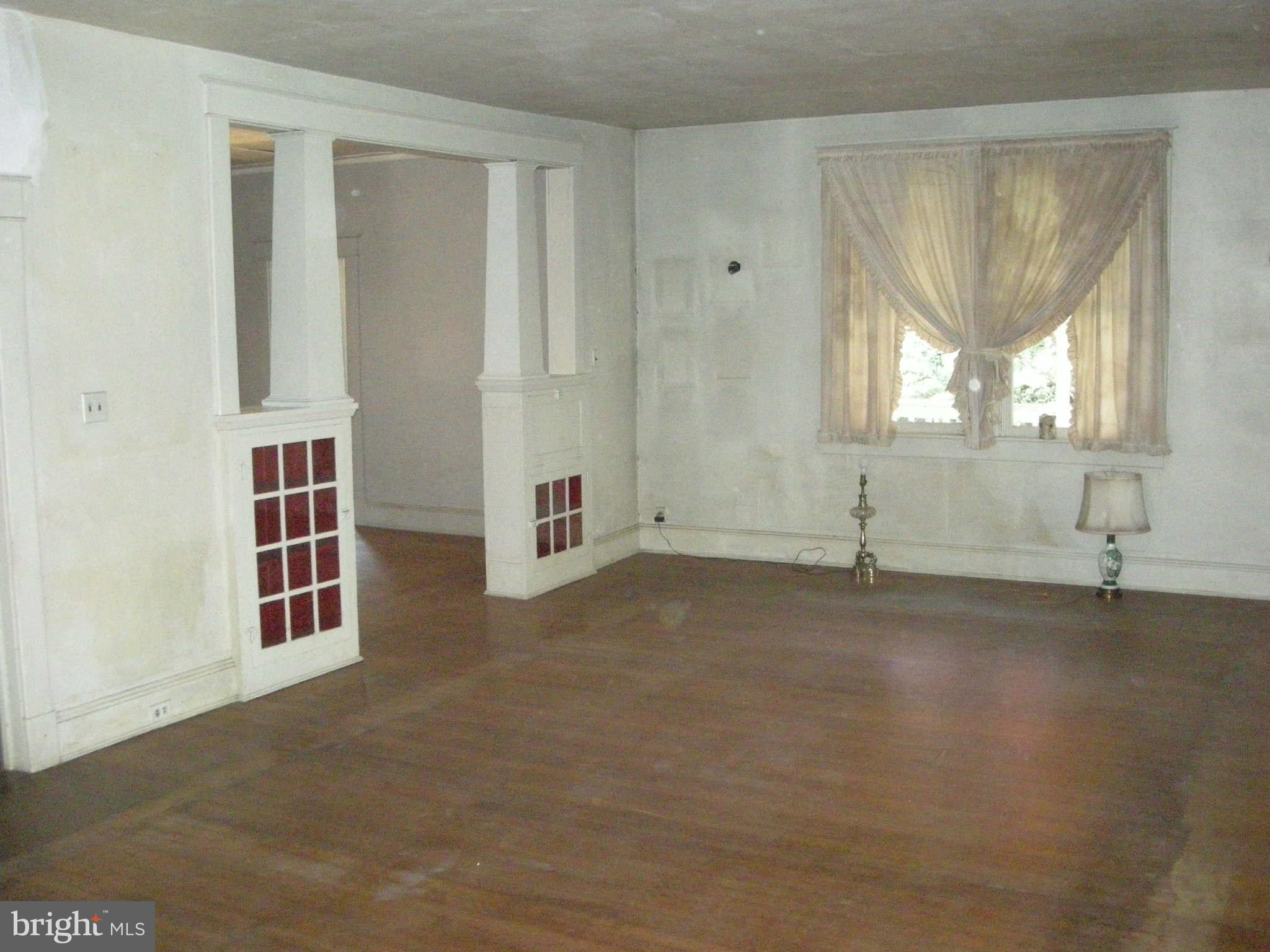 11401 Raphel Road Upper Falls, MD 21156 - Photo 6 of 15 Living Room