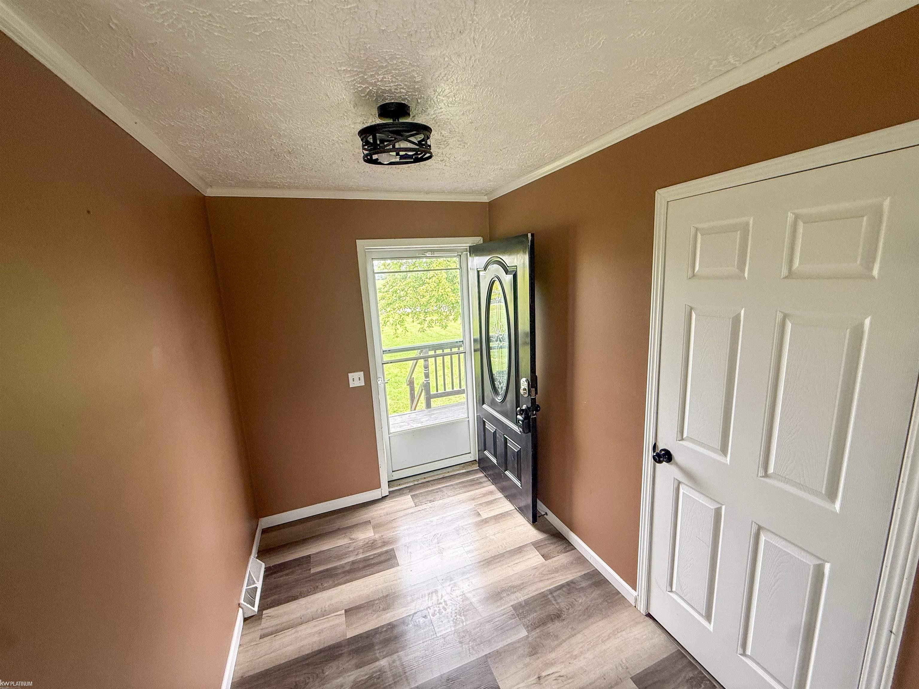 5018 South Vernon Road Durand, MI 48429 - Photo 6 of 36 Gallery Image 6