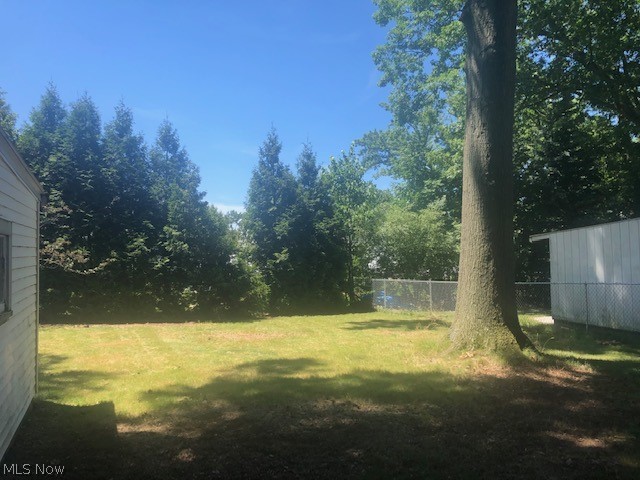 1360 Gordon Road Lyndhurst, OH 44124 - Photo 4 of 16