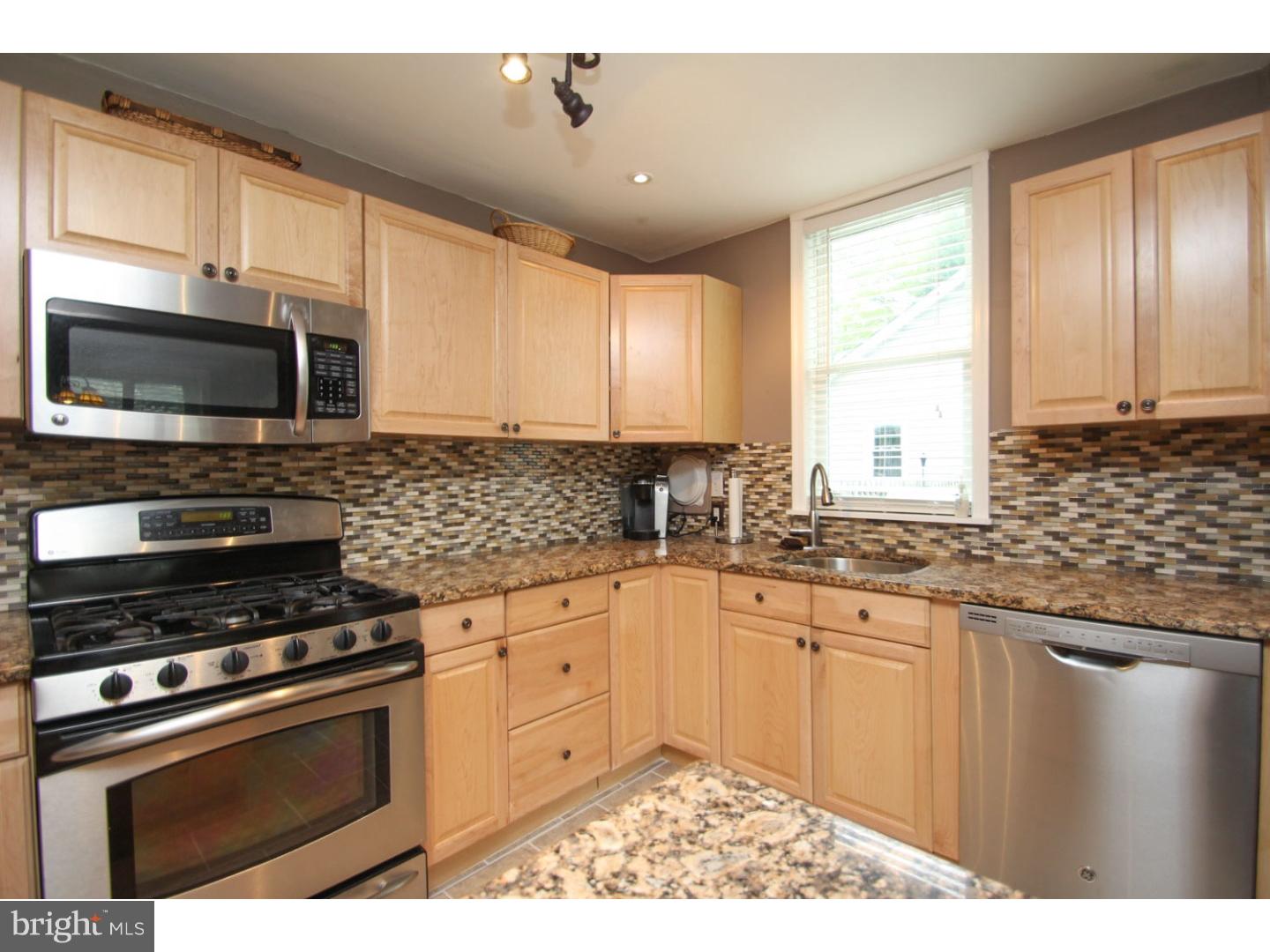 648 Croyden Road Cheltenham, PA 19012 - Photo 11 of 25