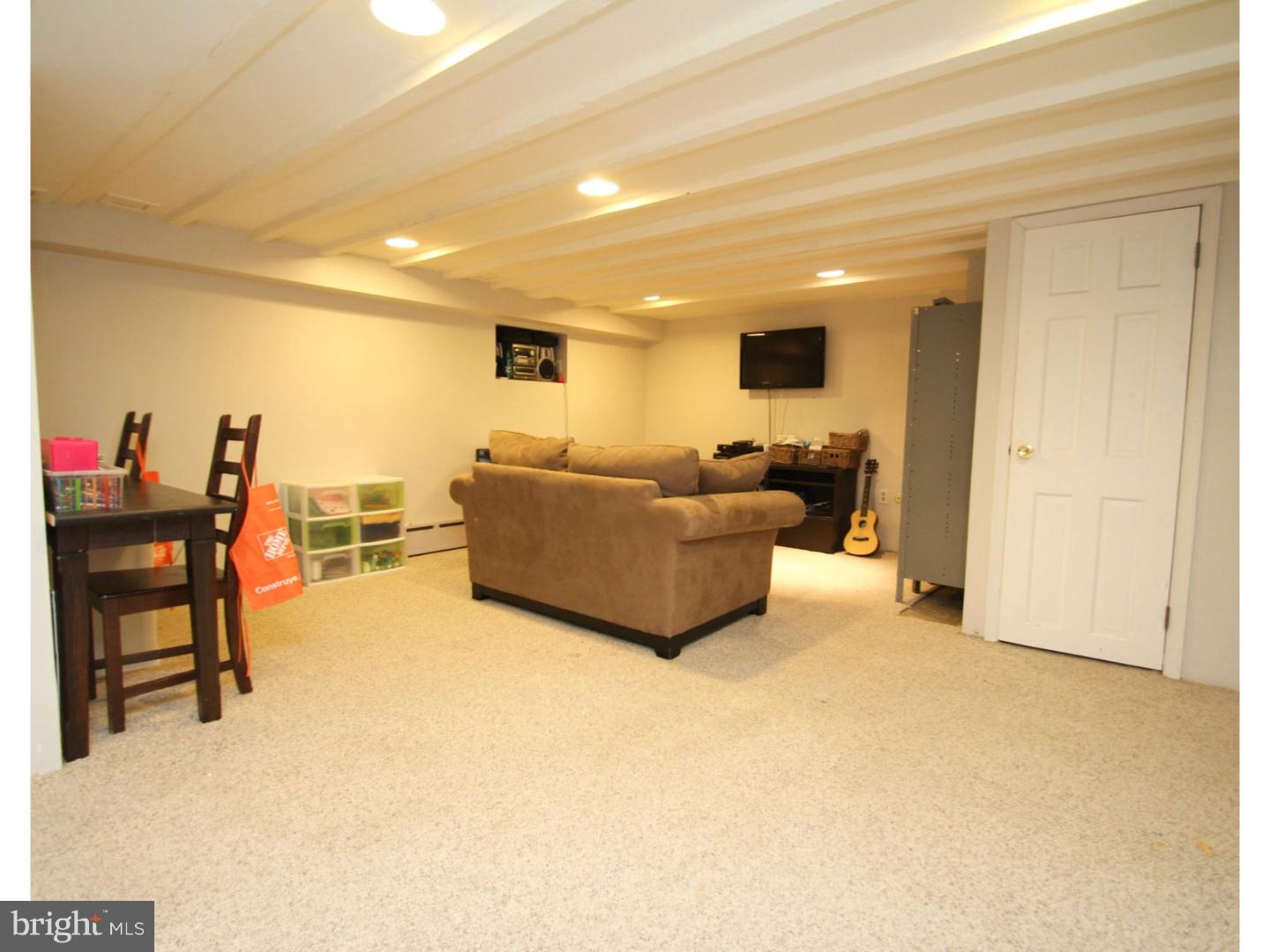 648 Croyden Road Cheltenham, PA 19012 - Photo 20 of 25
