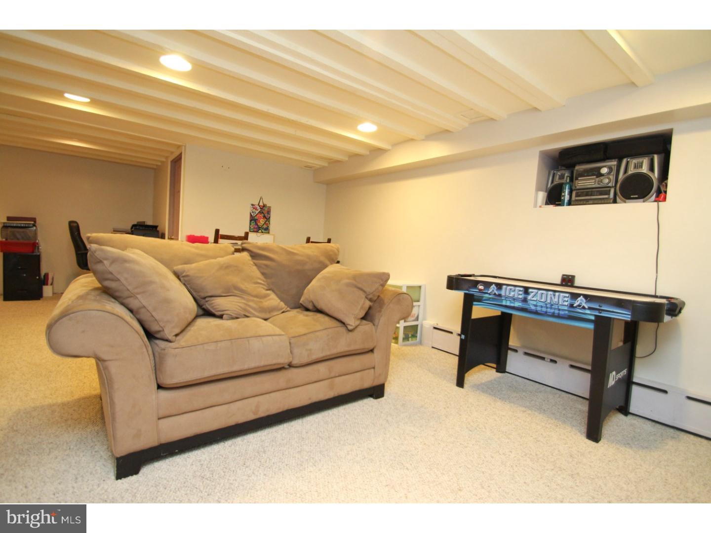 648 Croyden Road Cheltenham, PA 19012 - Photo 25 of 25