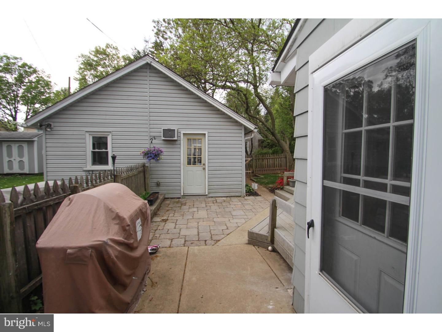 648 Croyden Road Cheltenham, PA 19012 - Photo 4 of 25