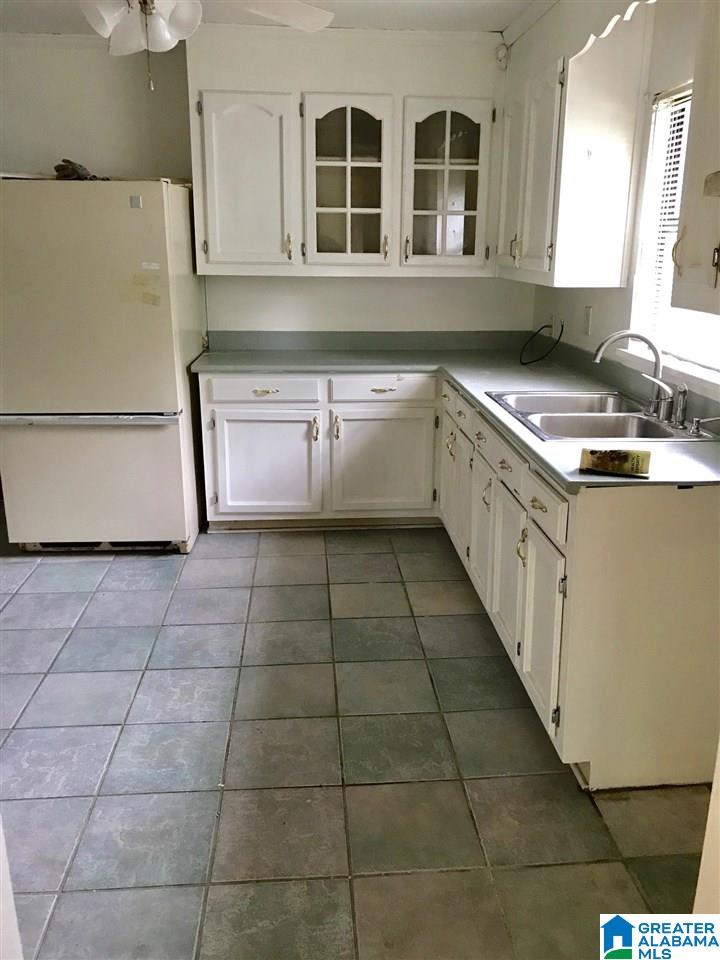 1332 Elm Street Southwest Birmingham, AL 35211 - Photo 2 of 10