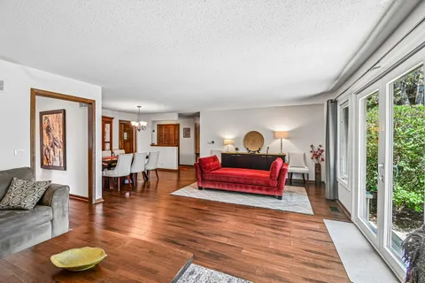 $645,000 | 815 South Salem Avenue, Arlington Heights, IL 60005