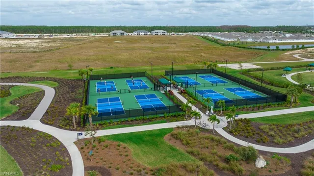 a view of a tennis court