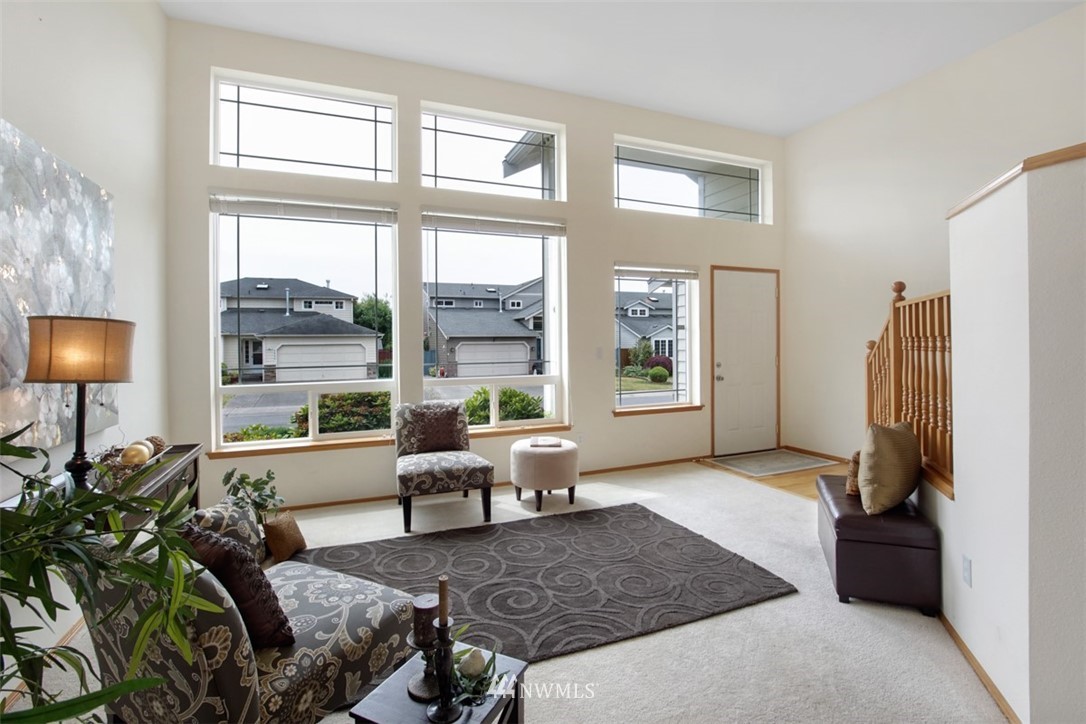6812 Northeast 1st Place Renton, WA 98059 - Photo 4 of 25