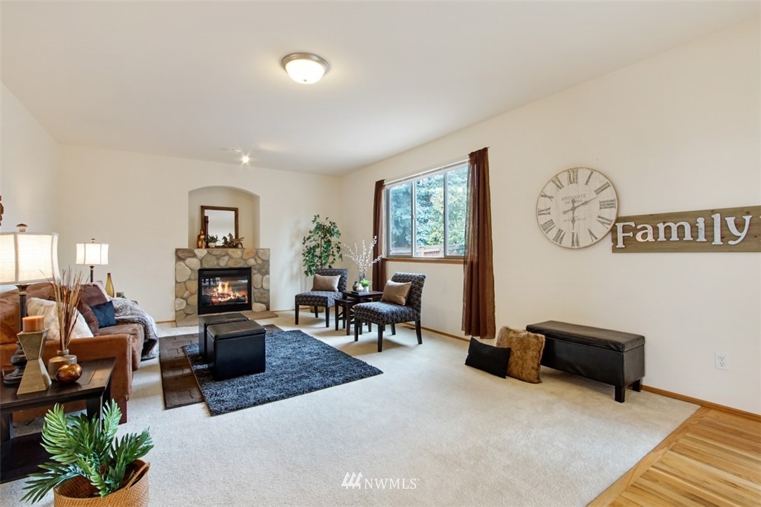 6812 Northeast 1st Place Renton, WA 98059 - Photo 8 of 25