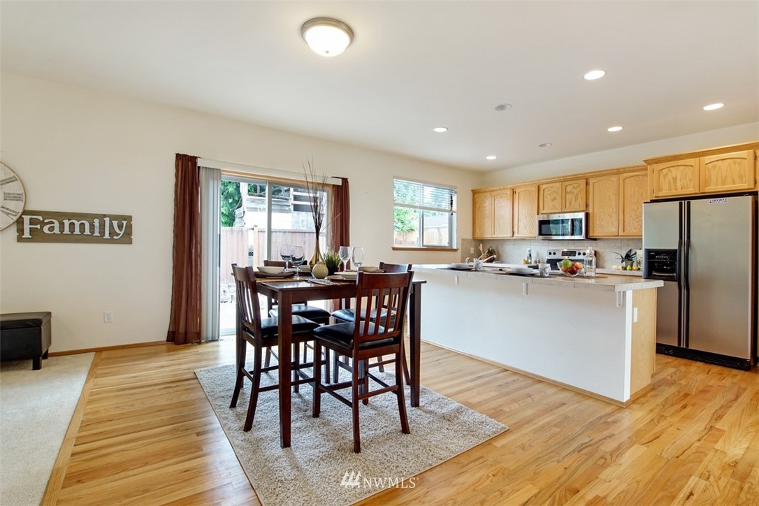 6812 Northeast 1st Place Renton, WA 98059 - Photo 9 of 25