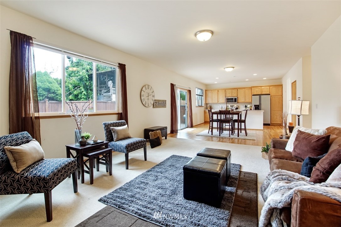 6812 Northeast 1st Place Renton, WA 98059 - Photo 10 of 25