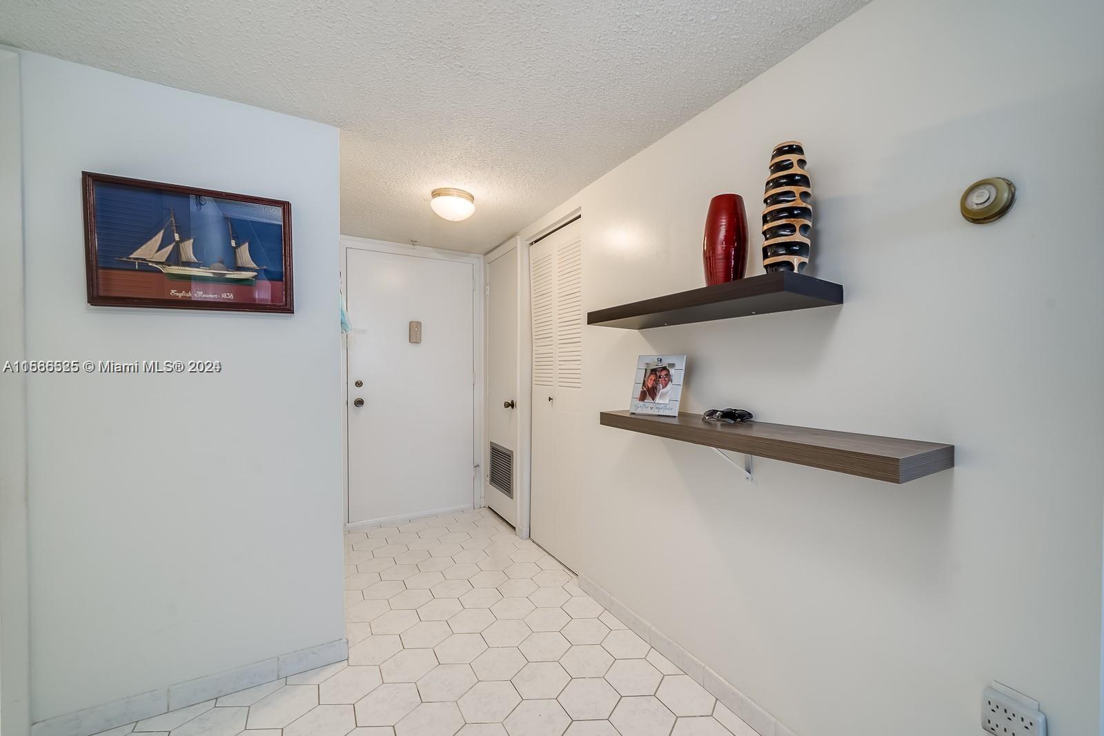 2750 Northeast 183rd Street, Unit 1107 Aventura, FL 33160 - Photo 24 of 31