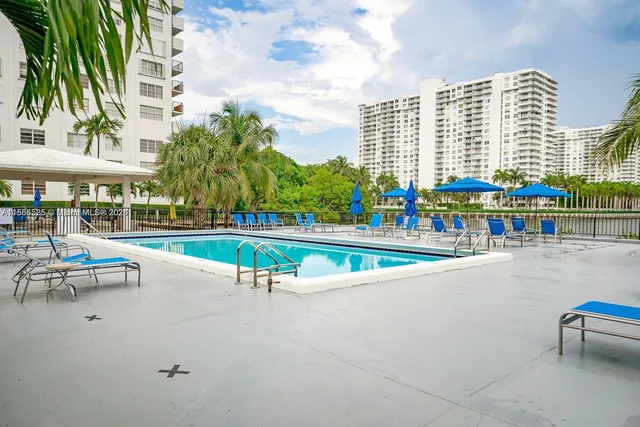 $169,999 | 2750 Northeast 183rd Street, Unit 1107, Aventura, FL 33160