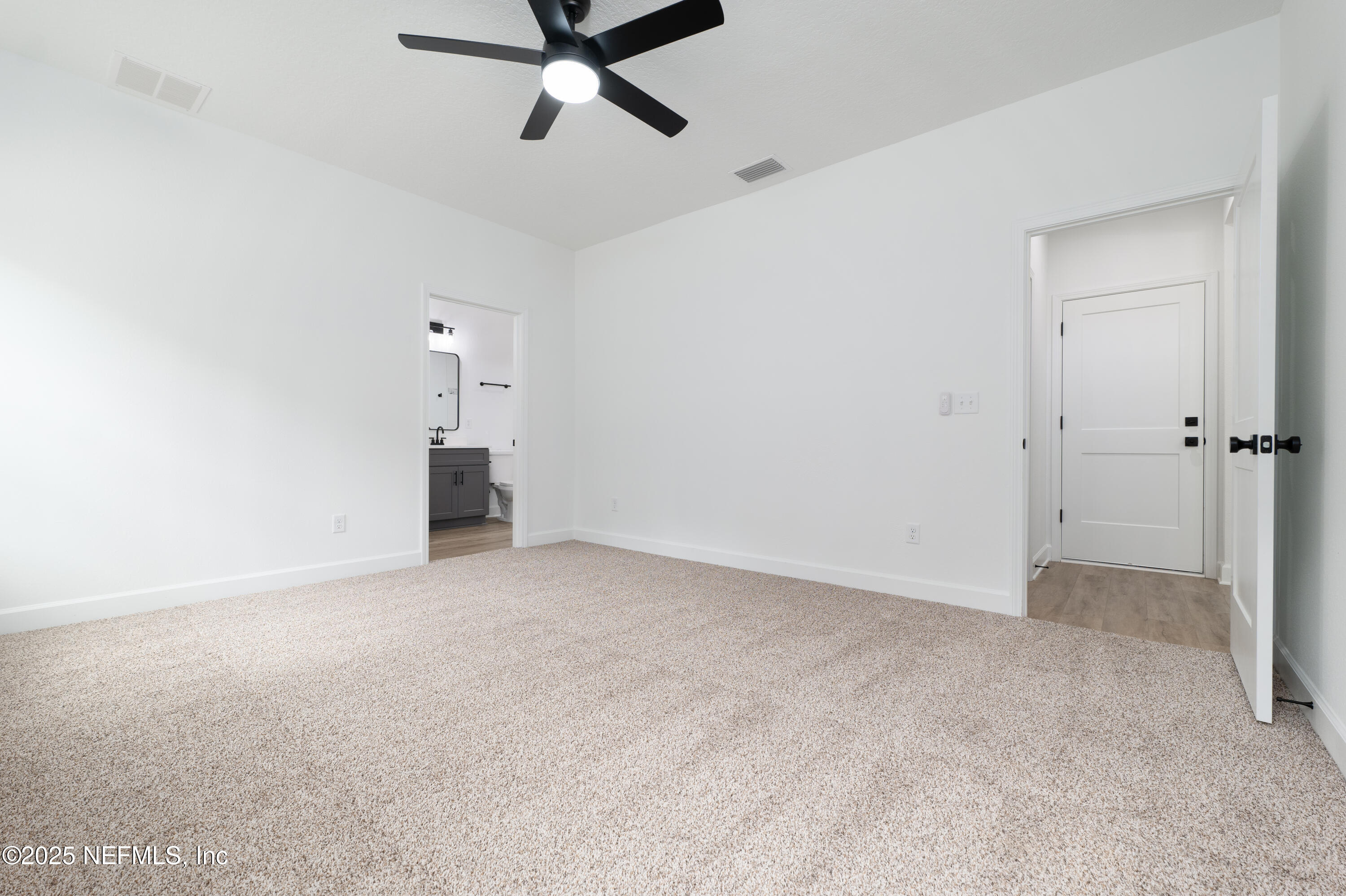 2410 Daisy Street Middleburg, FL 32068 - Photo 15 of 25 a view of an empty room
